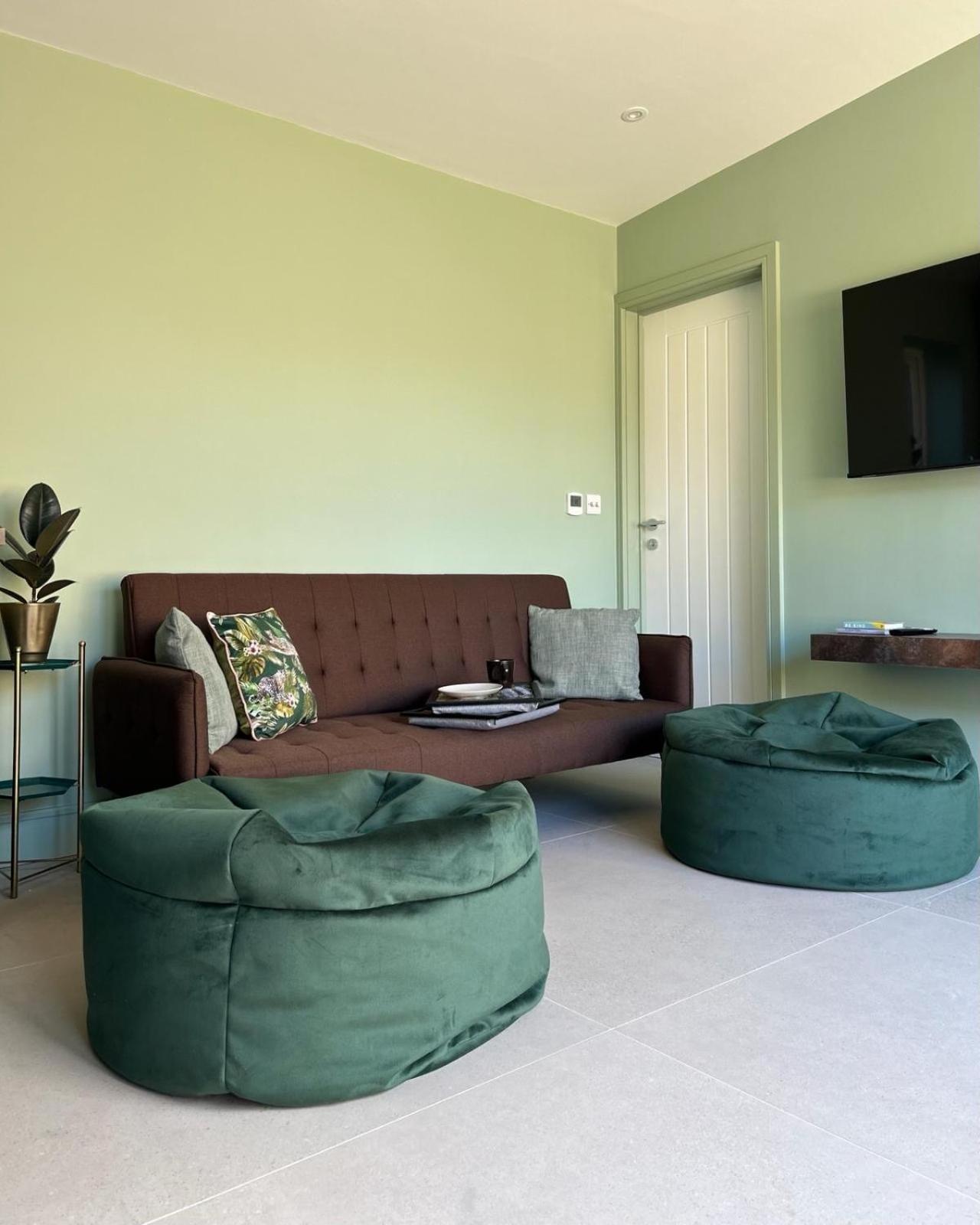 White Oaks Sussex Villa Twineham Bagian luar foto